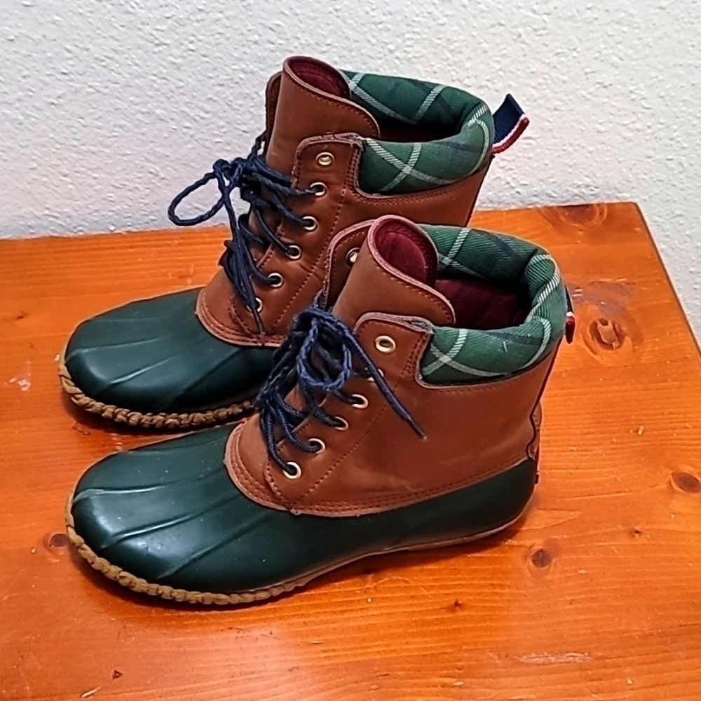 Tommy Hilfiger twRUSSEL Duck Boots‎ Mens 8 Green Brown Plaid Lace Up Rain Boots